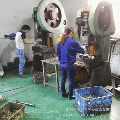 深圳公明焊接加工厂 专业承接中方通、不锈钢管件焊接折弯加工